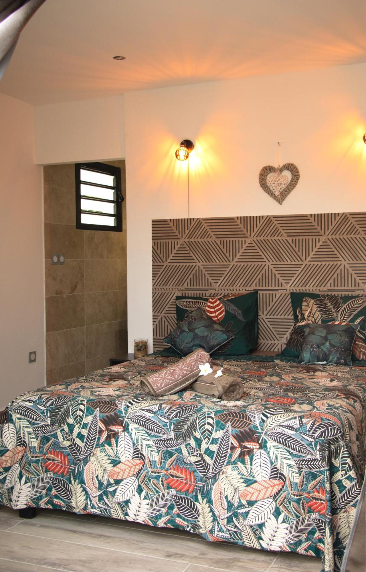 Le Beau Vallon 1- Jacuzzi Privatif Et Piscine Chauffee Partagee แซ็ง-บินัวต์ ภายนอก รูปภาพ