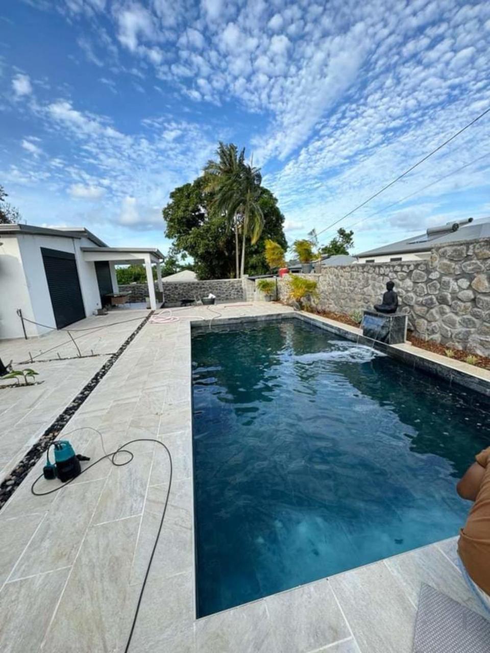 Le Beau Vallon 1- Jacuzzi Privatif Et Piscine Chauffee Partagee แซ็ง-บินัวต์ ภายนอก รูปภาพ
